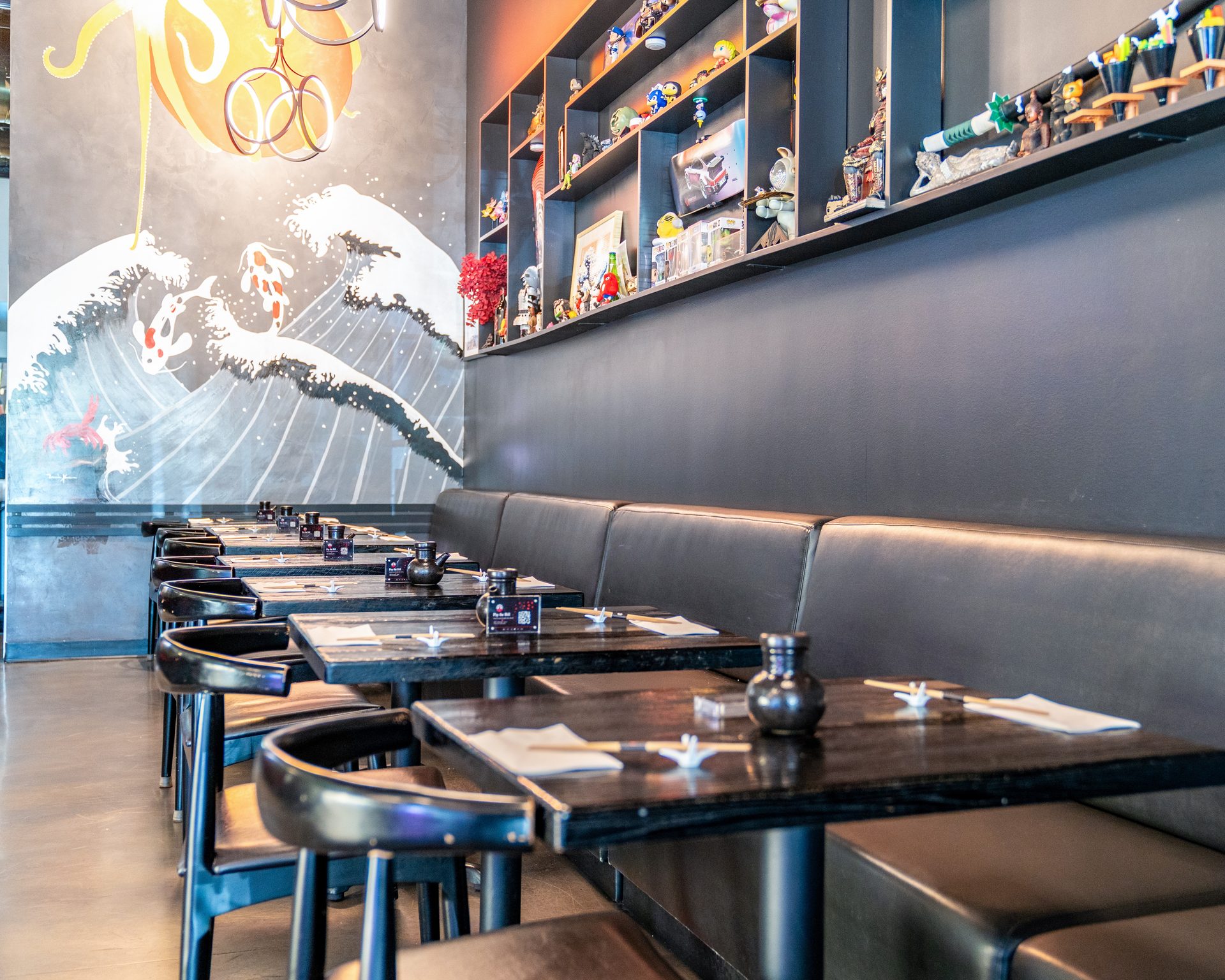 Bar Seating Only, No Time Limits