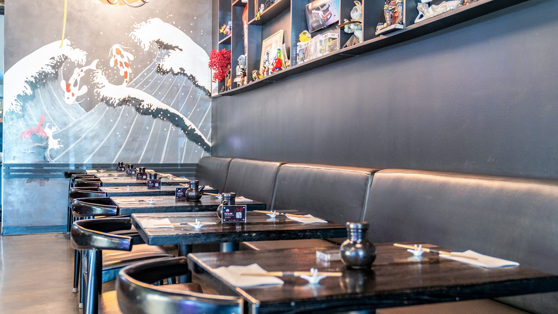Bar Seating Only, No Time Limits