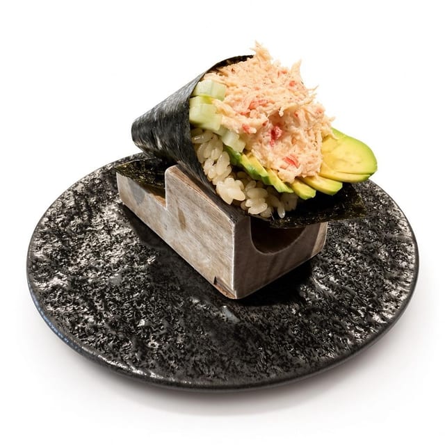 CALIFORNIA HAND ROLL.