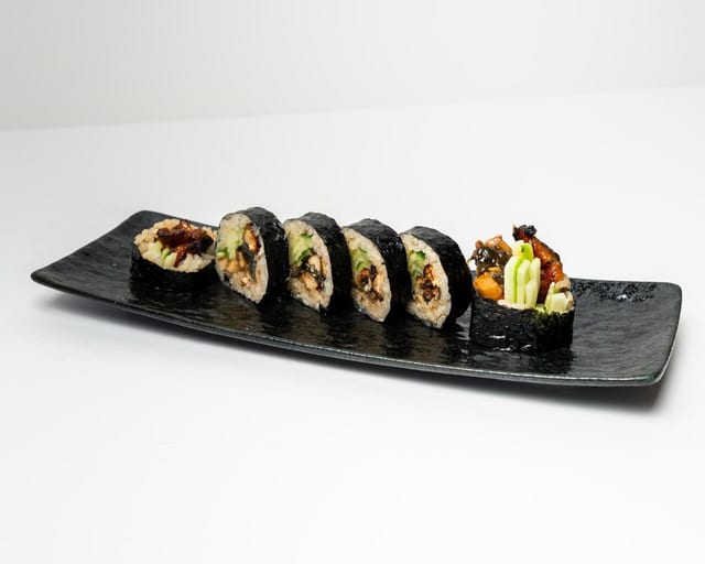 HR EEL.