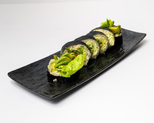 VEGGIE ROLL.